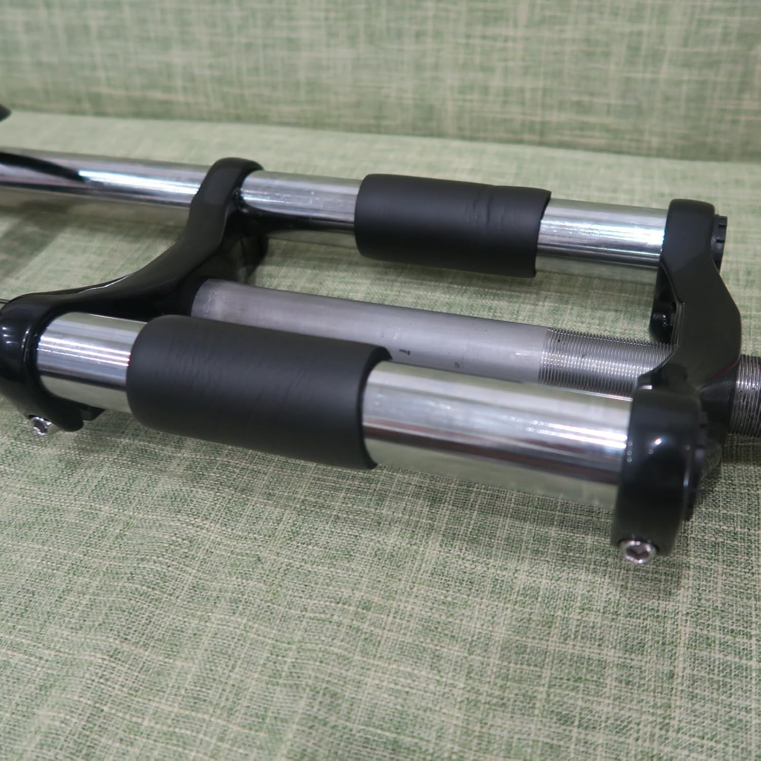 CDH 1″ Threaded Fork 26″ Double Shoulder Suspension Triple Tree Bike Front Fork