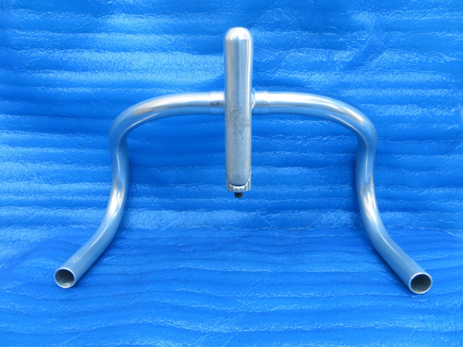 Nitto B123 AA 360mm NJS Handlebar + Nitto Jaguar 100mm 58 Degree AA NJS Stem