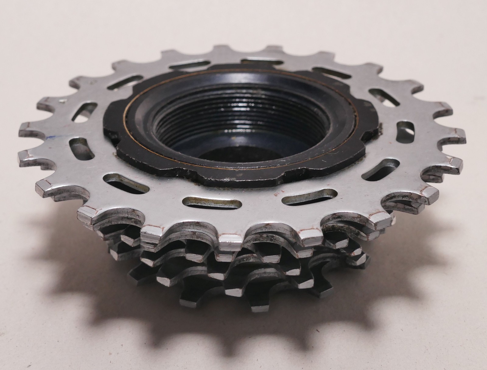 Suntour Winner Pro Ultra 6 Speed Freewheel 13 14 15 16 19 21 Four Prong Threaded