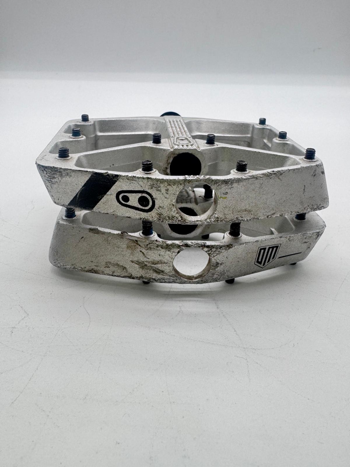 Crank Brothers Stamp Platform Pedals 9/16″ Aluminum Raw Silver LG