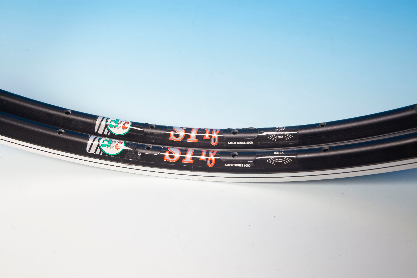 2X DRC ST 18 32H NOS Rims 475 Gr. Machined Edges