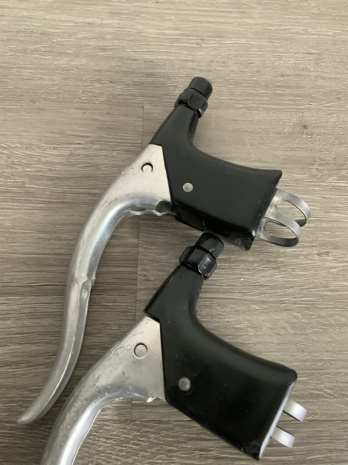 MAFAC COURSE BRAKE LEVERS NON-AERO BLACK AND SILVER 144 GRAMS