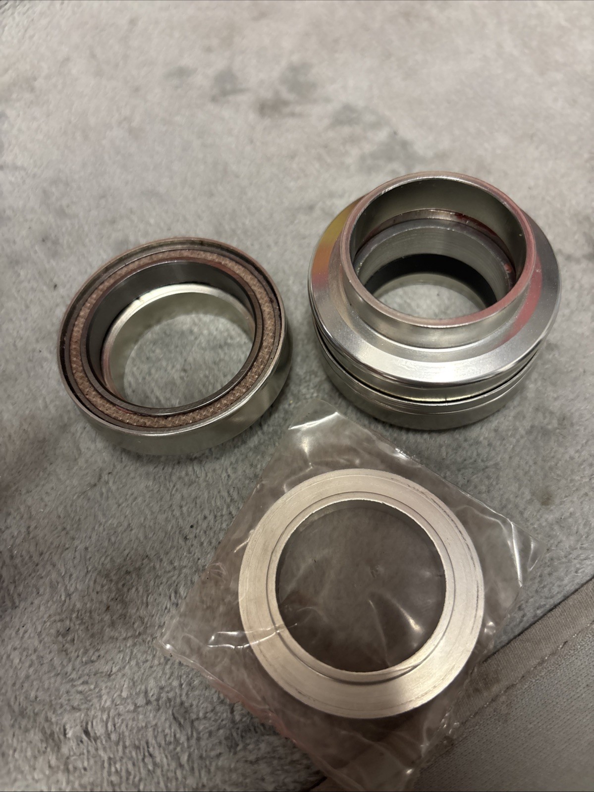 NEW RARE AMERICAN CLASSIC 1 1/8″ INCH NON-INTEGRATED THREADLESS HEADSET -SILVER