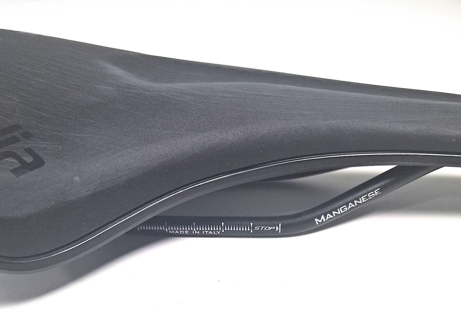Selle Italia Model Y Saddle Manganese Rails Road MTB Gravel Bike NEW OEM