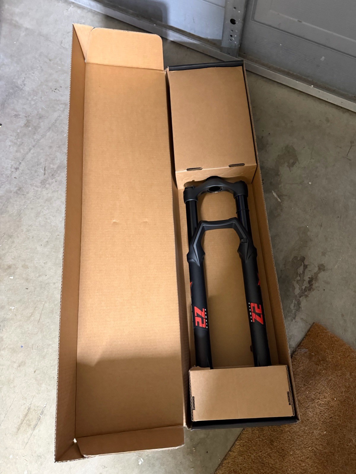 Marzocchi Bomber Z2 140mm, 27.5, Grip Damper, 110 x 15 thruaxle, MTB FORK