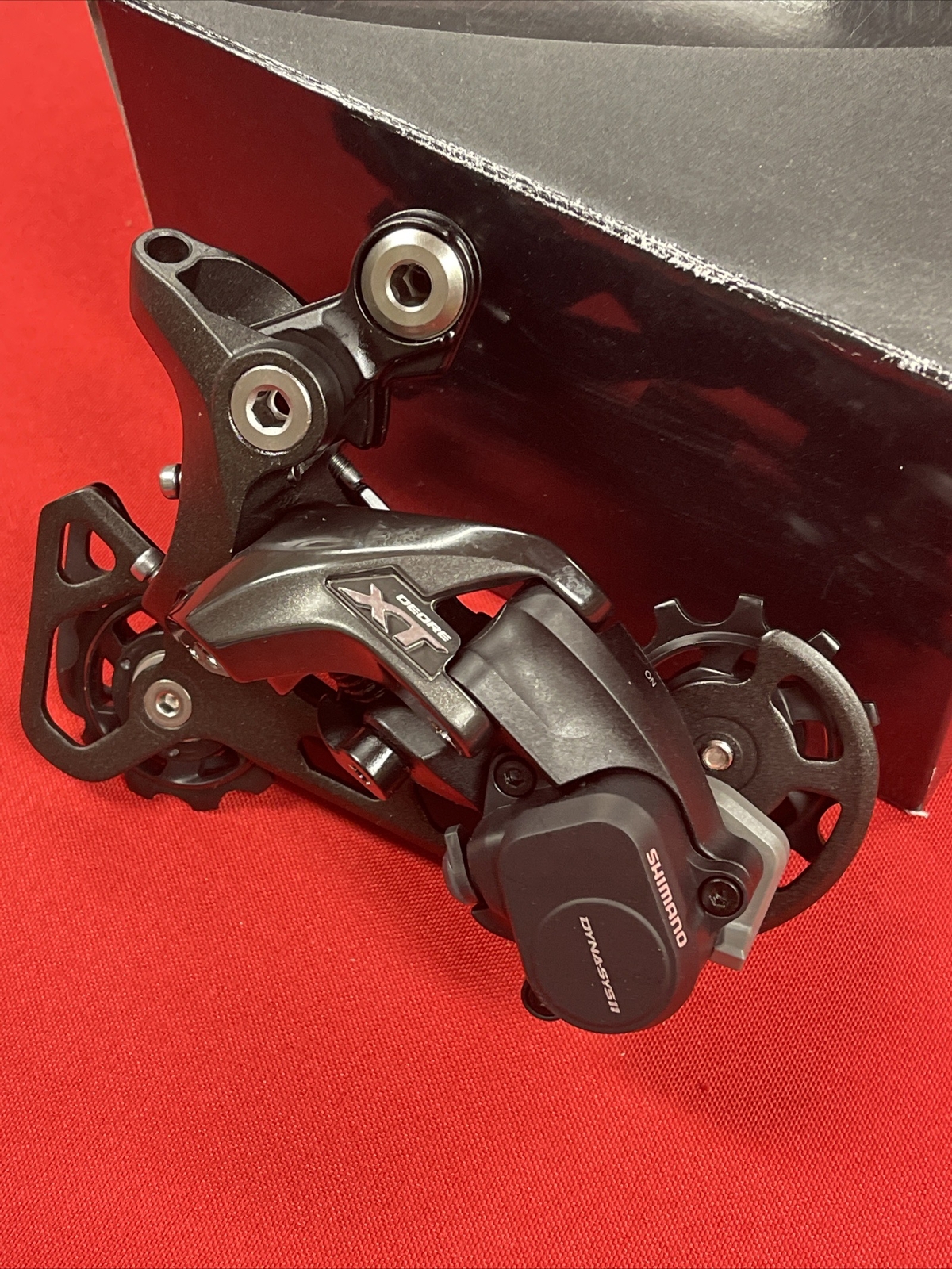 SHIMANO XT RD-M8000-GS Rear Derailleur 11 Speed Medium Cage Black W/ Clutch NEW