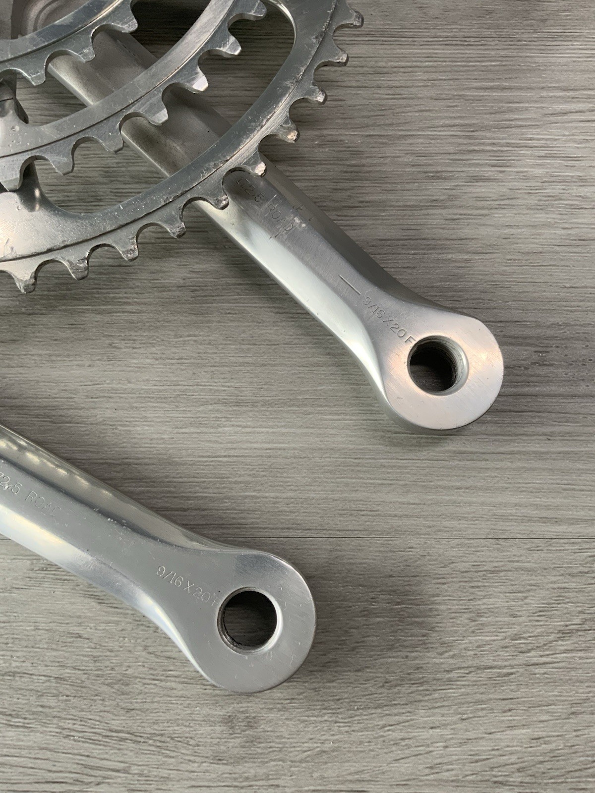 AVOCET CRANKSET TRIPLE 53-42-32 TOOTH 172.5 MM ARM LENGTH 6, 7, OR 8 SPEED