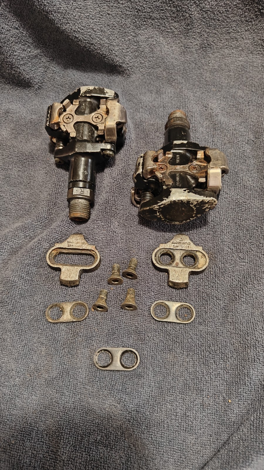 Shimano SPD-M505 Clipless Pedals Black/Silver 9/16″ with SM-SH51 Cleats Set