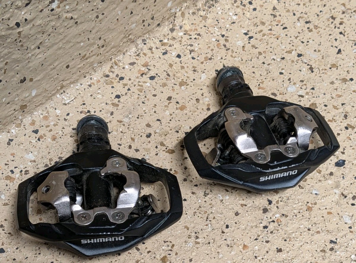 Shimano Trail MTB Bike Pedals Clipless SPD PD-M530 And SH51 Cleats
