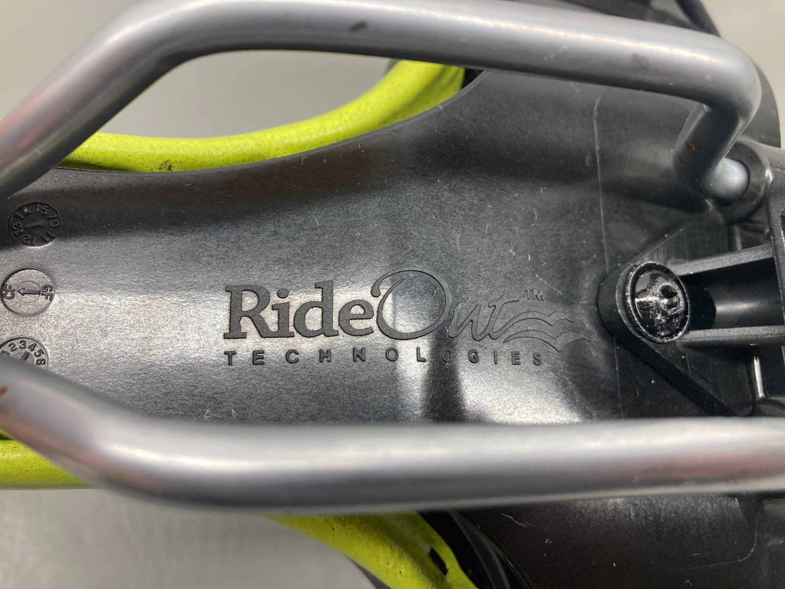 Ride Out Technologies Womens Carbon Comfort Bicycle Saddle Black & Green Wide