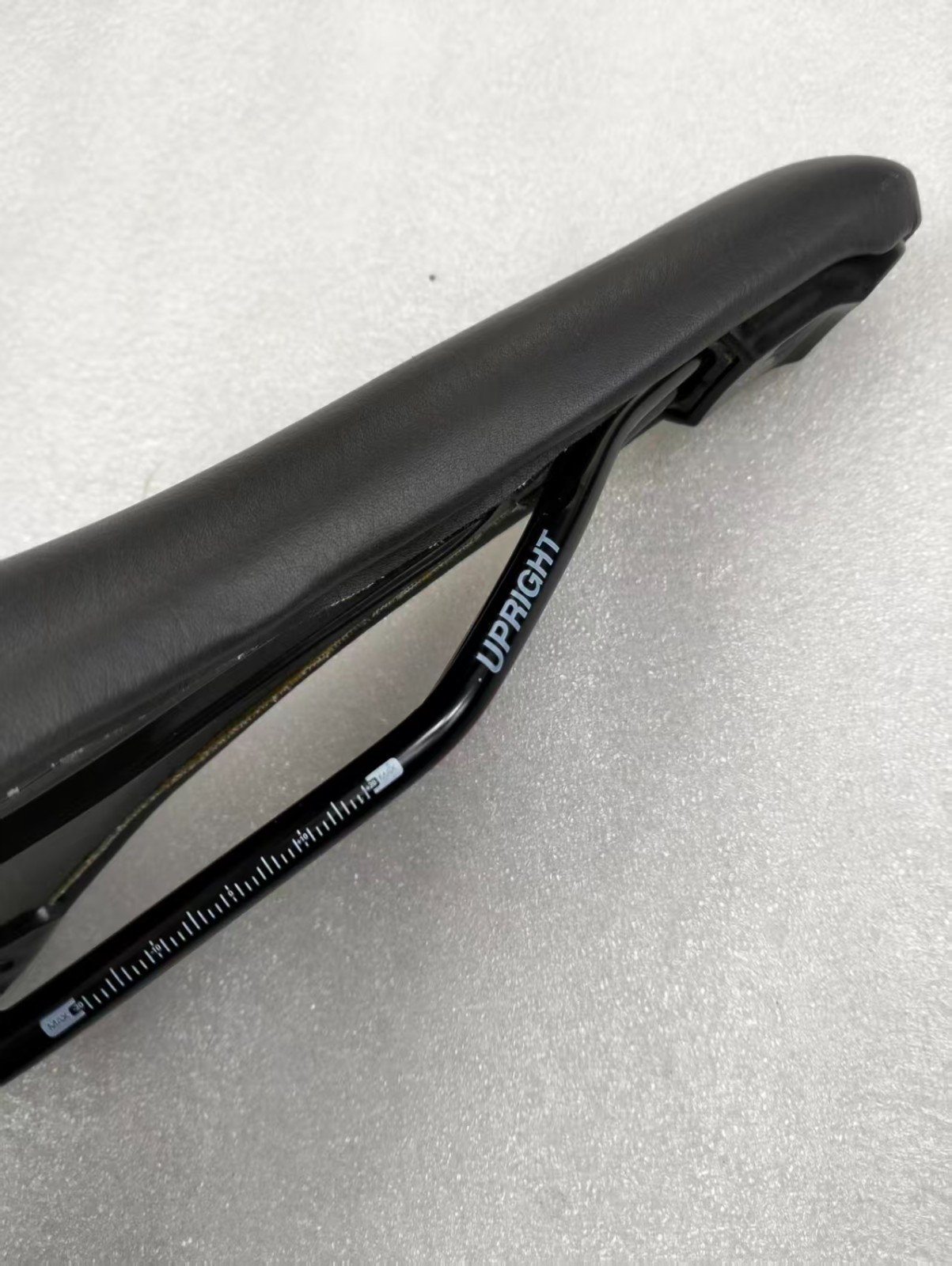 GIANT CONNECT UPRIGHT COMFORT SADDLE MTB CITY TOURING BIKE BLUE 266MMX150MM