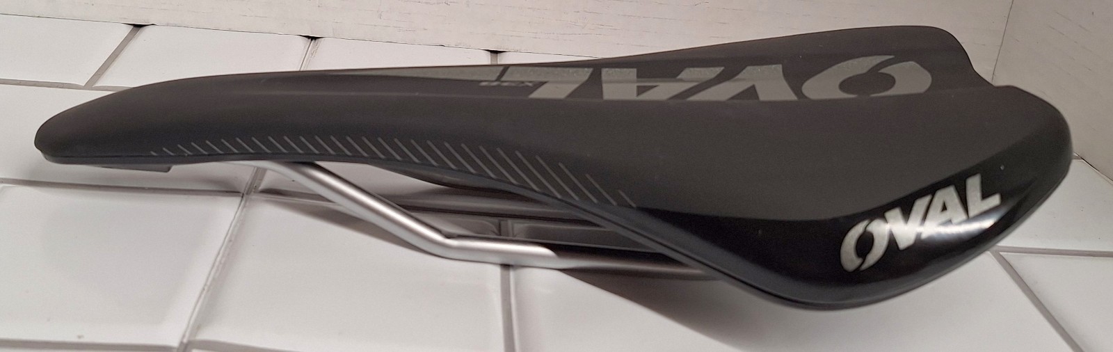 Oval Concepts X38 Road Bike Saddle Black/Silver