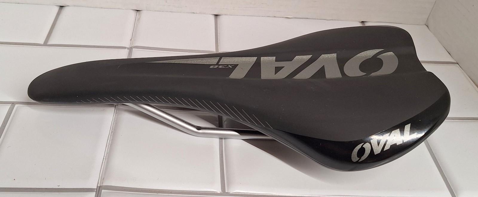 Oval Concepts X38 Road Bike Saddle Black/Silver