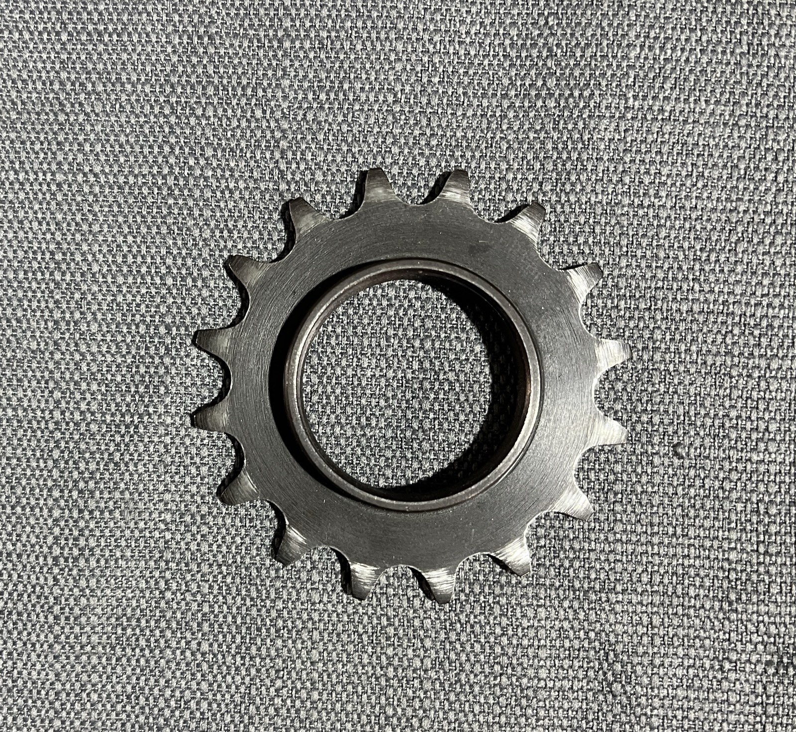 Shimano Dura-Ace SS-7600 16T NJS Track Cog 1/8″ Fixed Gear Sprocket Y27916100