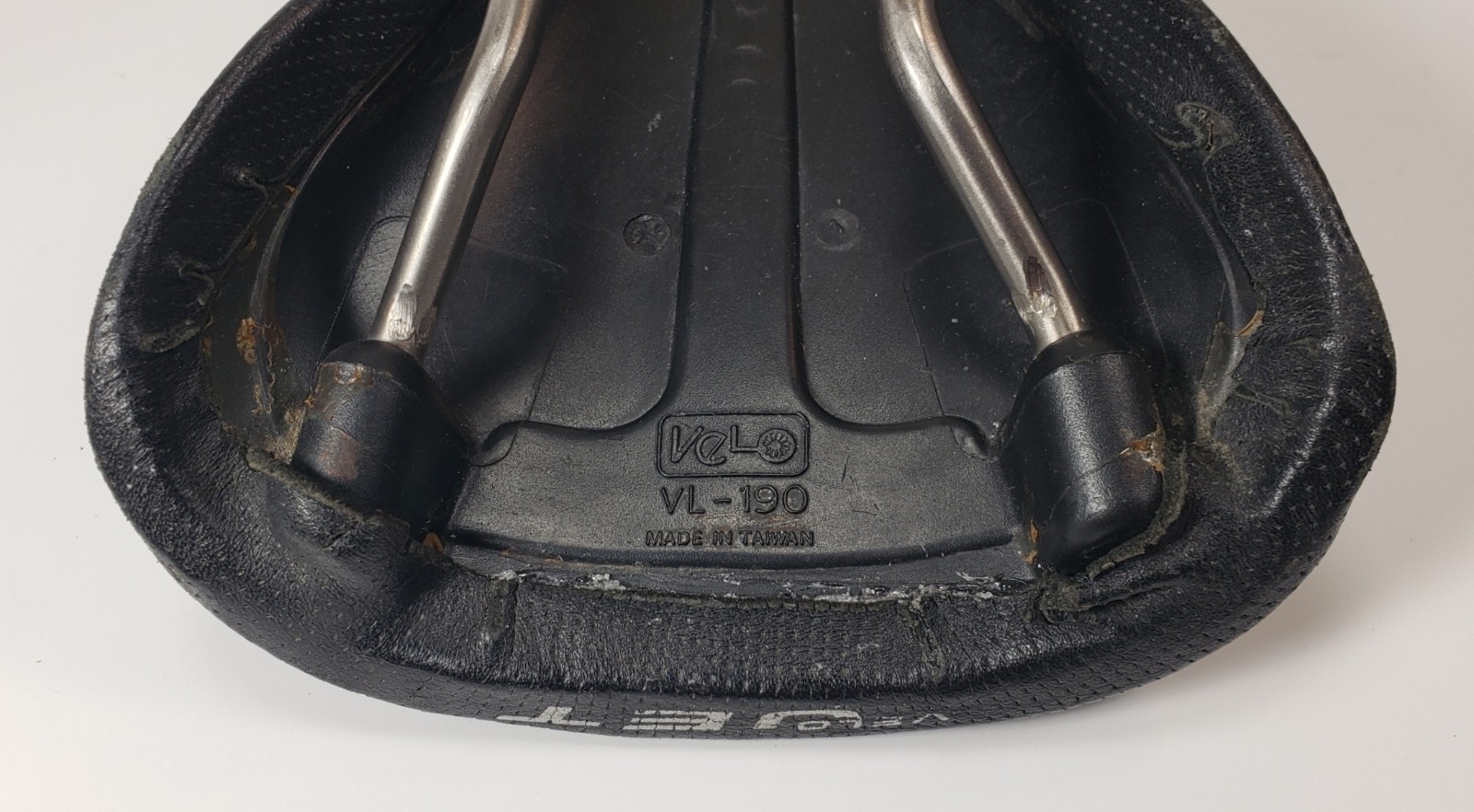 Velo-Jet VL-190 Titanium Rail Bicycle Seat Saddle 235g Narrow Light 138x265mm