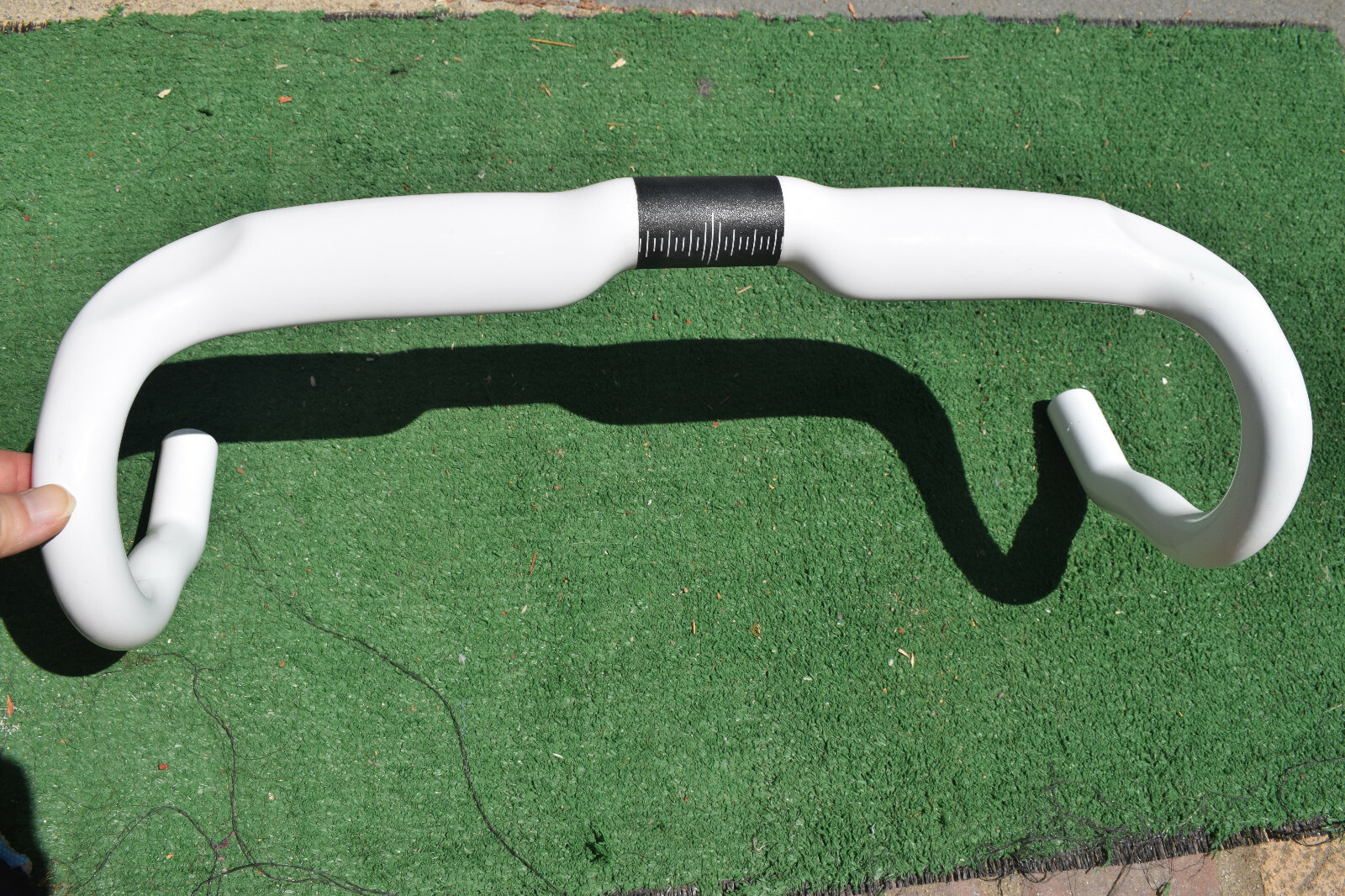 White Road Bike Carbon Handlebar 270g durable AHB15 420mm (center to center) USA