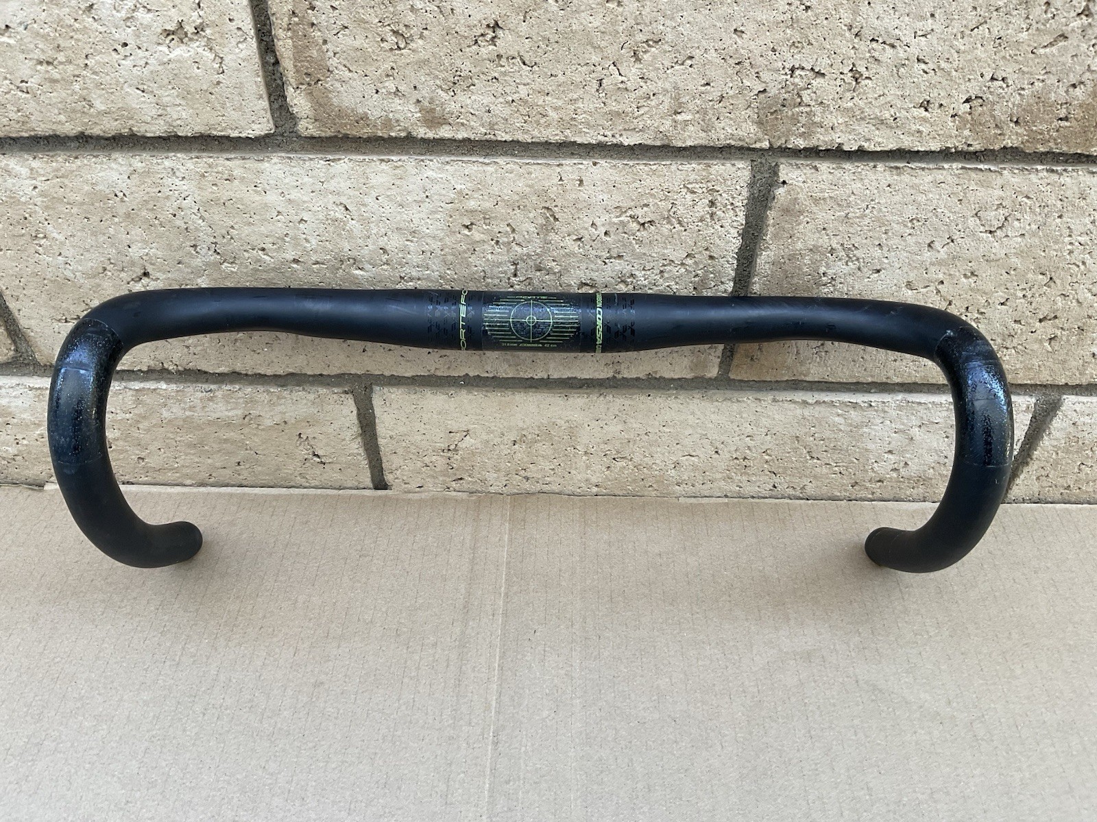42mm Forte Corsa Carbon Road Handlebar 31.8m In Mint Condition
