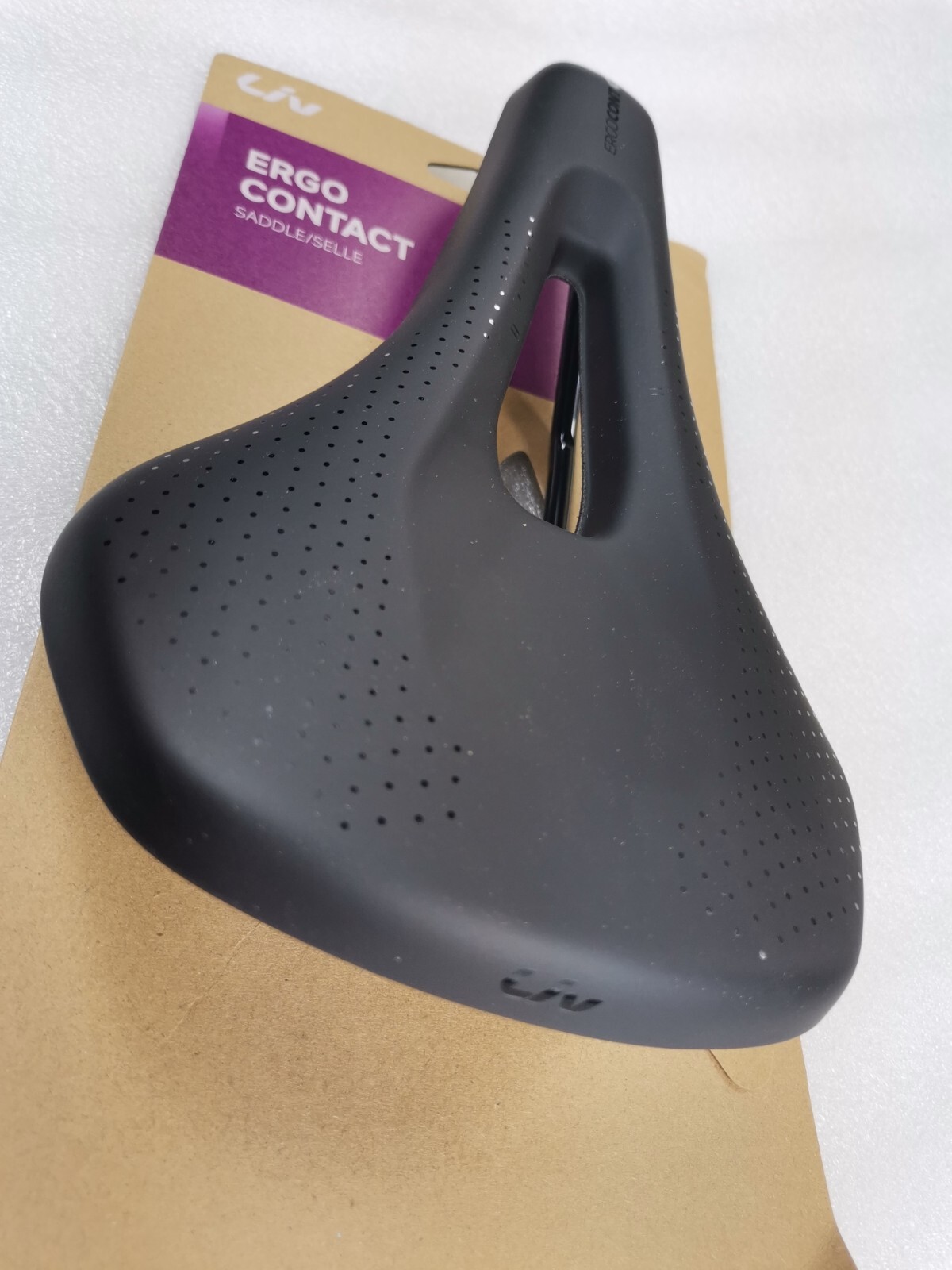 GIANT LIV ERGO CONTACT SHORT NOSE CUT OUT SEAT SADDLE MTB CITY TOURING 160MM