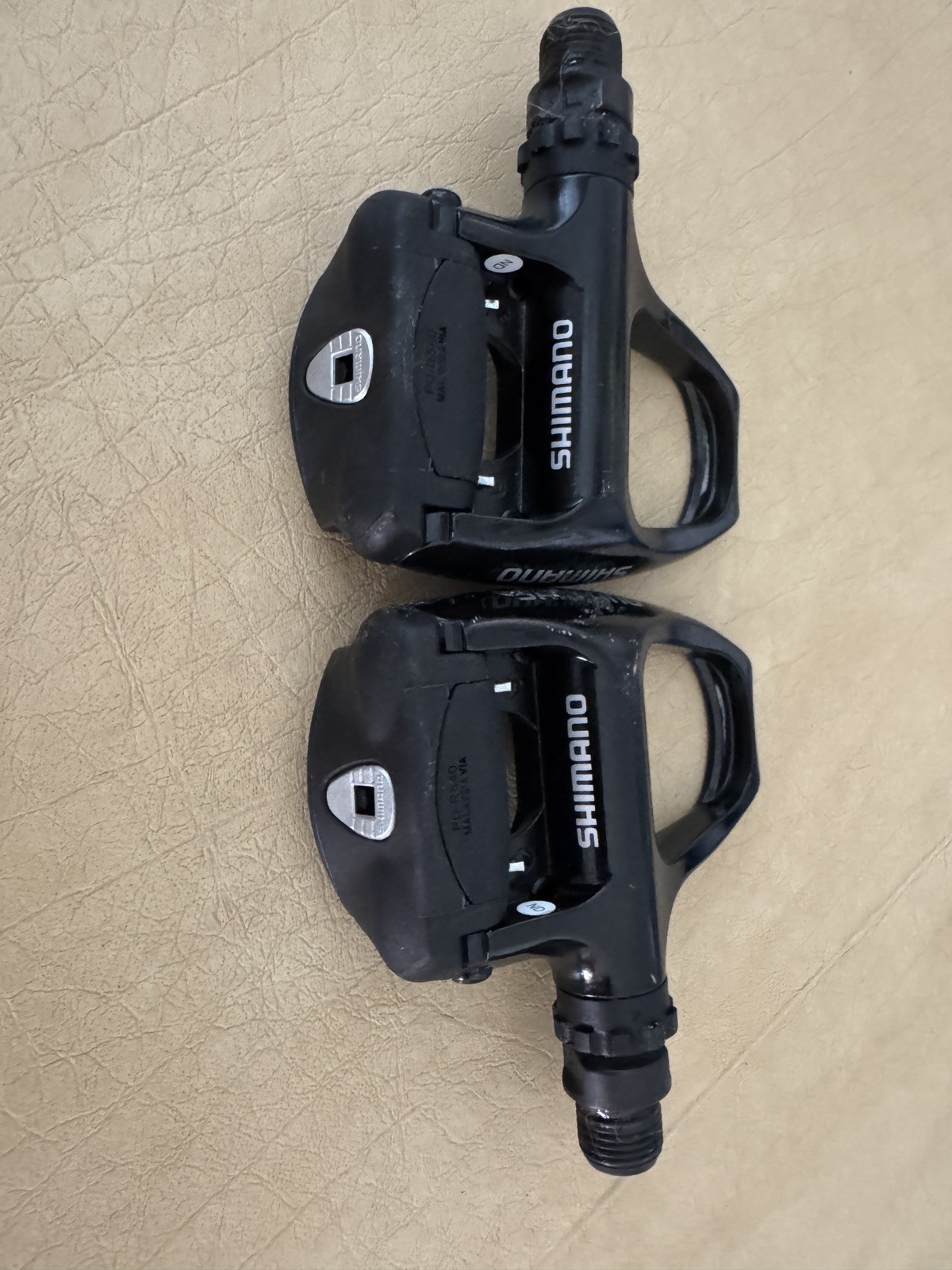 Shimano PD-R540-LA Road Pedals Black SPD-SL with SM-SH11 Cleats NOS used