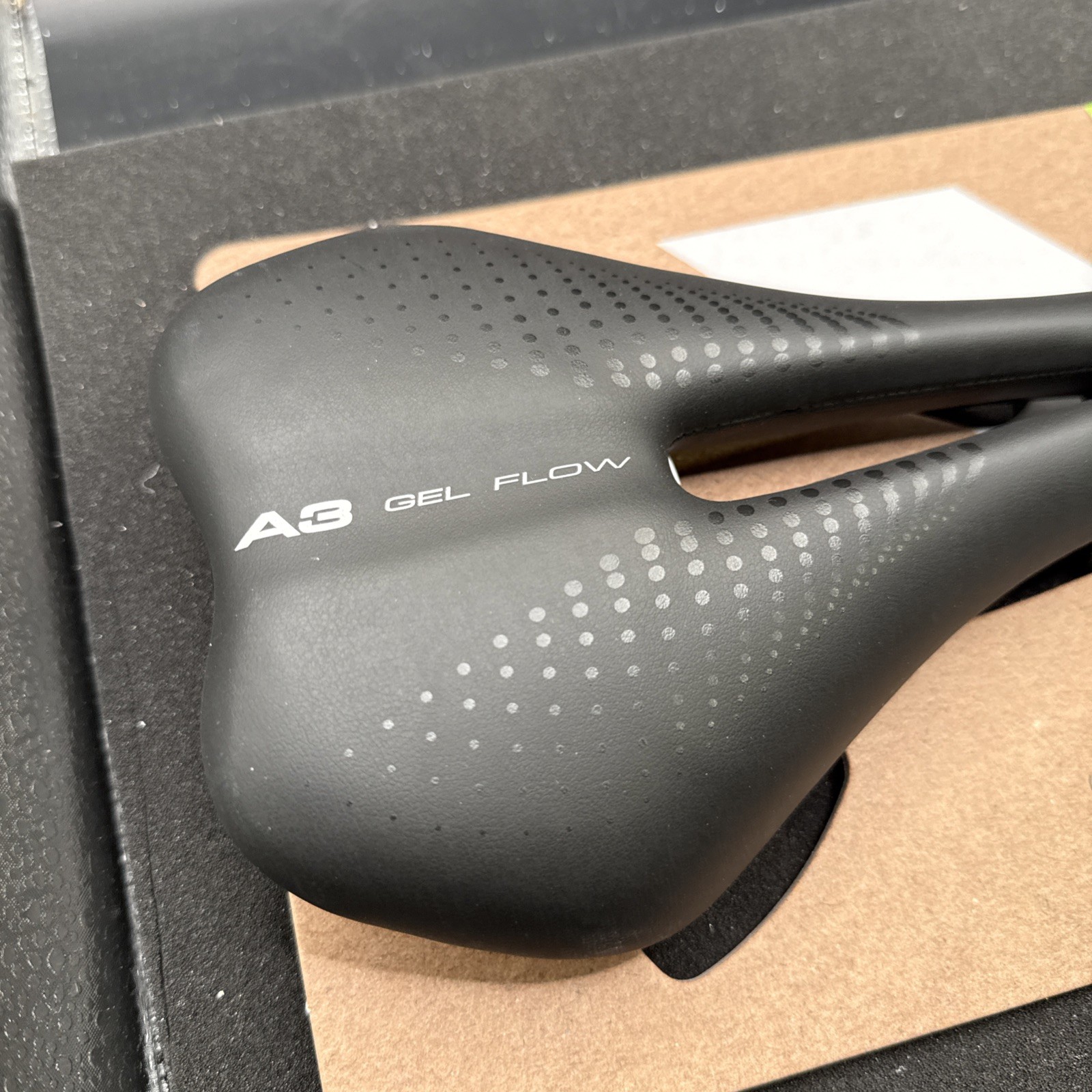 Selle Italia A3 Gel Flow Sportourer Fec Alloy Railed Cycling Saddle (9419-58)
