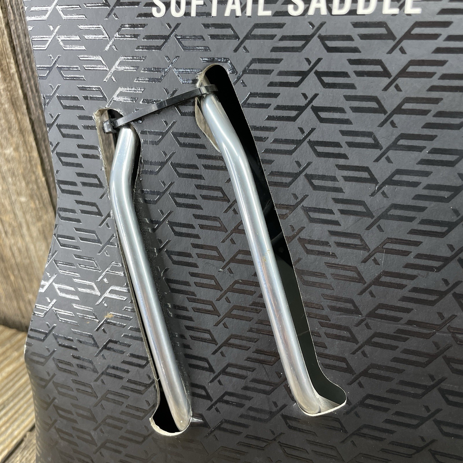 FORTE Softail Mens Comfort Bicycle Seat Saddle Soft Padded Black Chromoly Rails