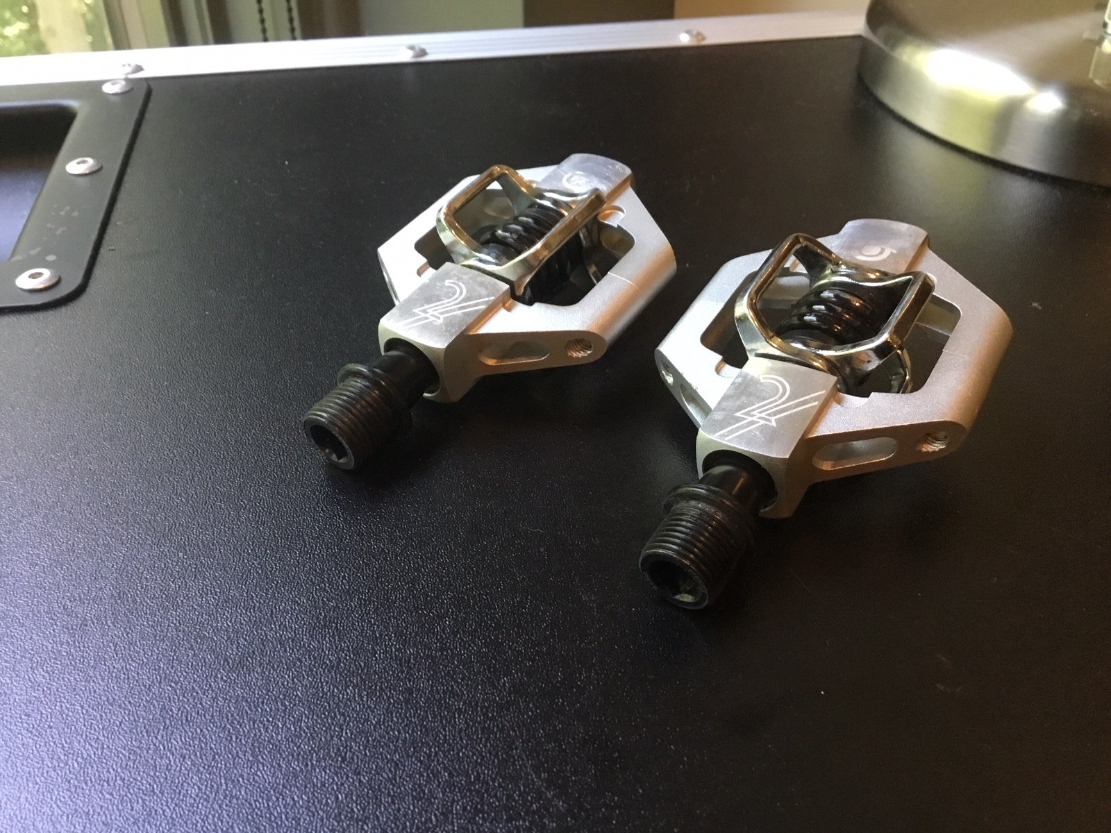 Crank Brothers Candy 2 Double Sided Pedals Egg Beater Clamp-Excellent Condition