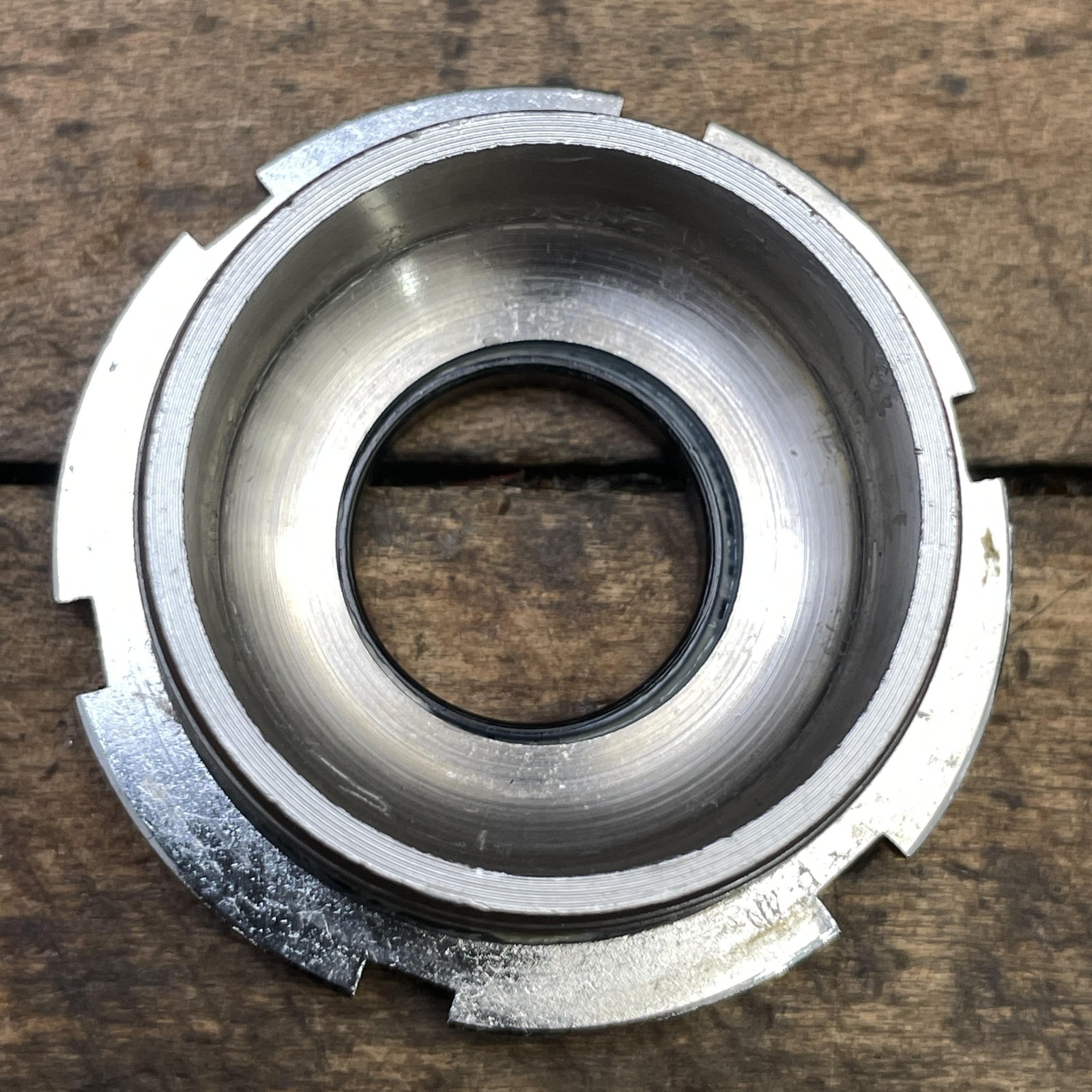 Vintage Shimano Bottom Bracket 68mm 121.5mm 1.37×24 Japan BSA Square Taper