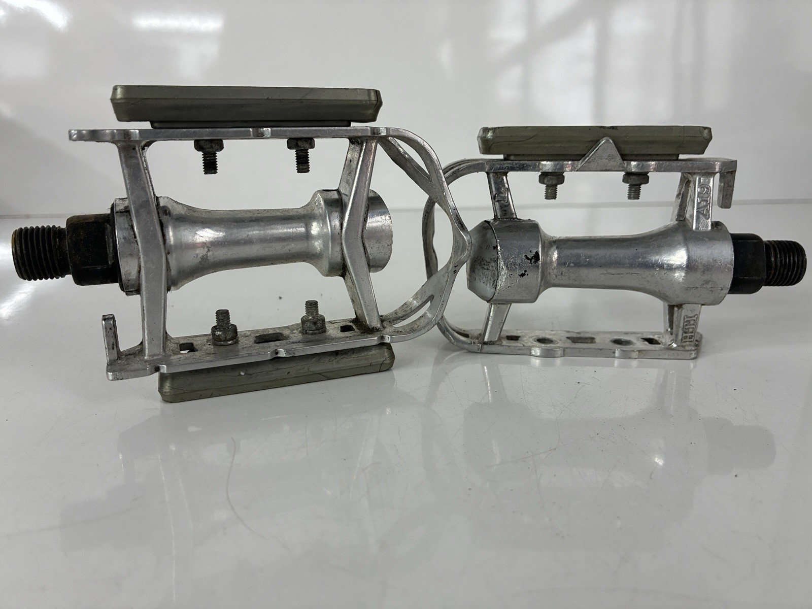 Vintage HTI Road Pedals 9/16 in Aluminum Silver A19 1980s Bike