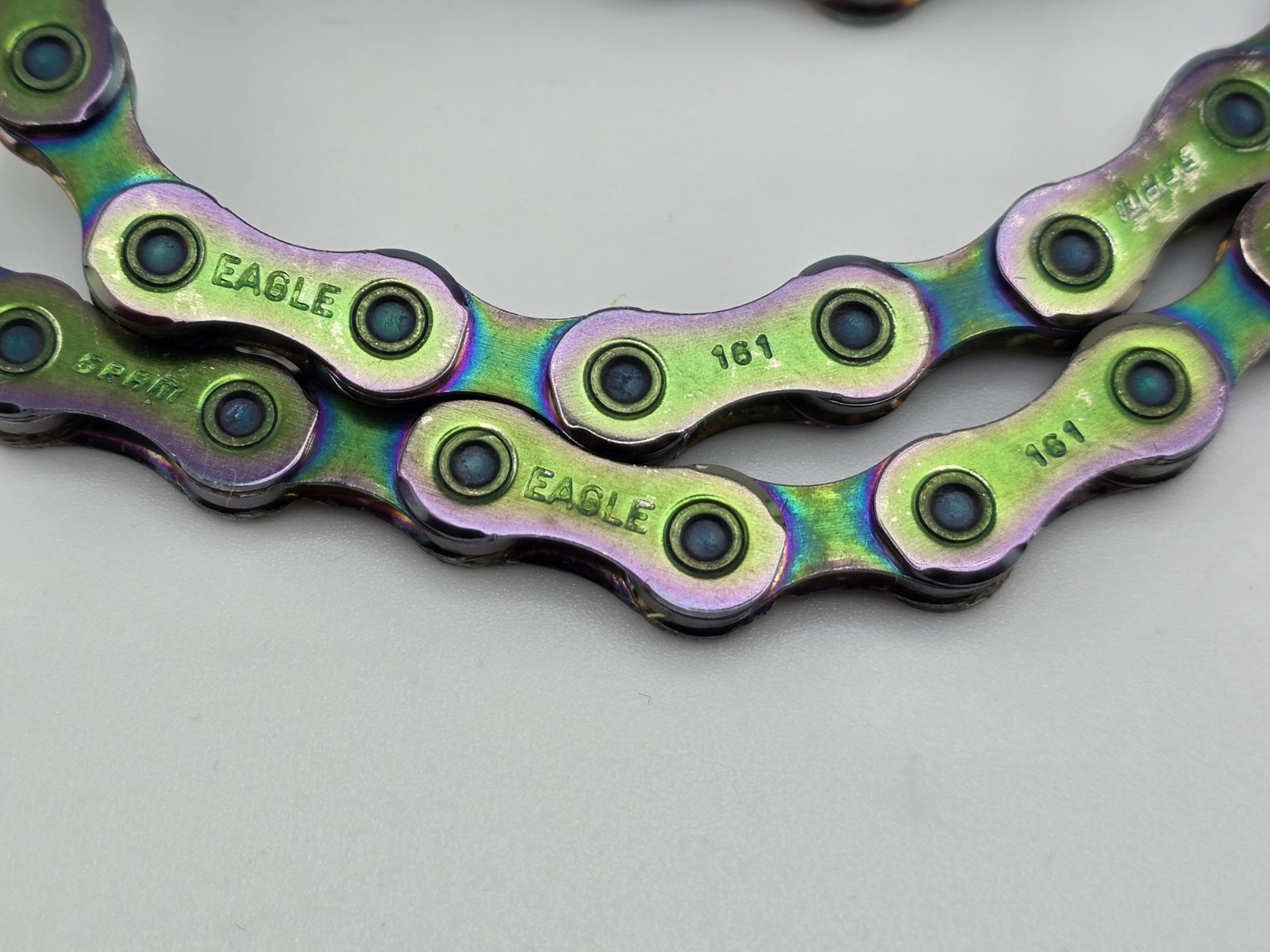 SRAM XX1 Eagle 12-Speed Solid Pin Chain – Rainbow/Oil Slick 117 Links 0.25% Wear
