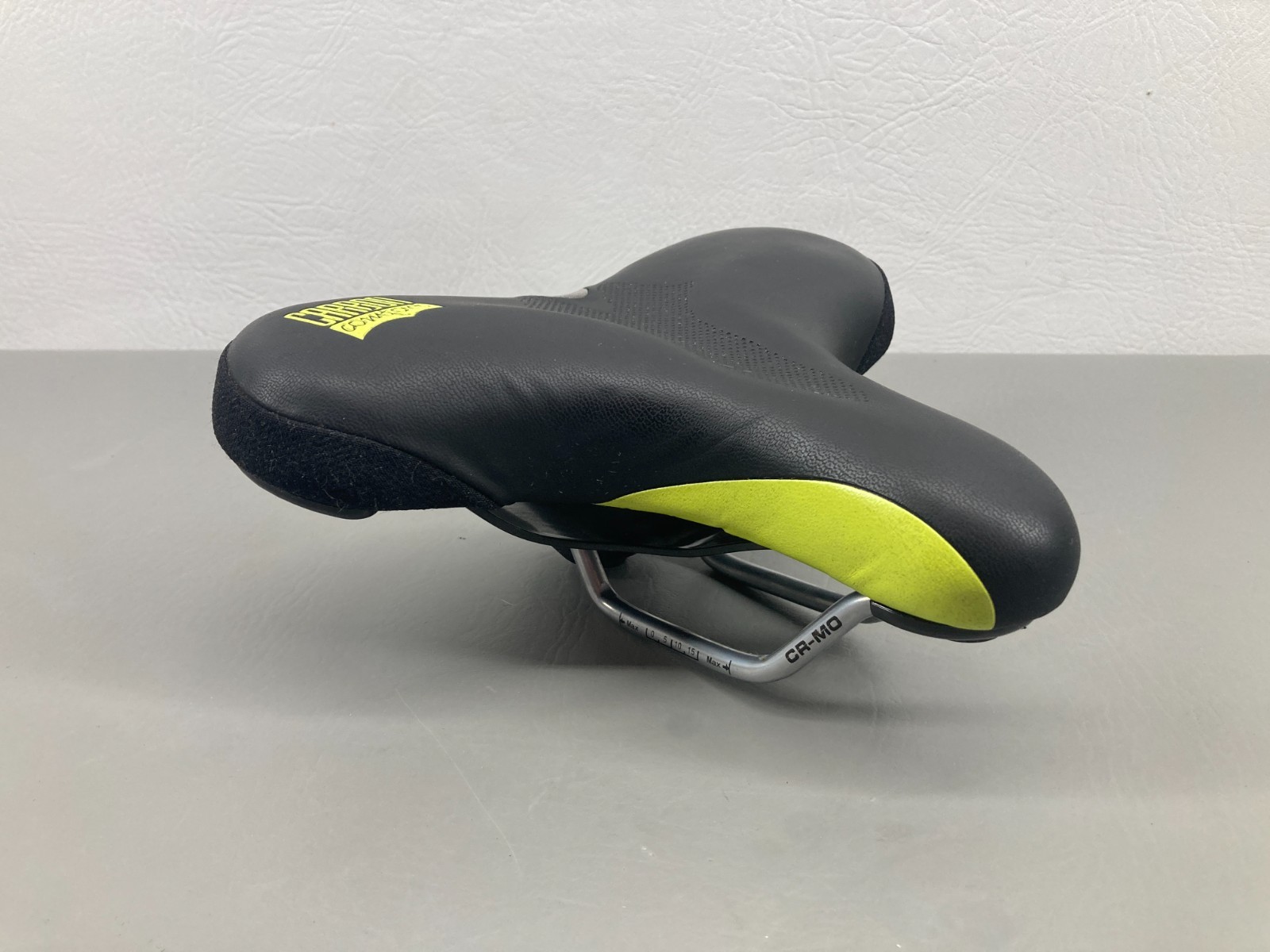 Ride Out Technologies Womens Carbon Comfort Bicycle Saddle Black & Green Wide