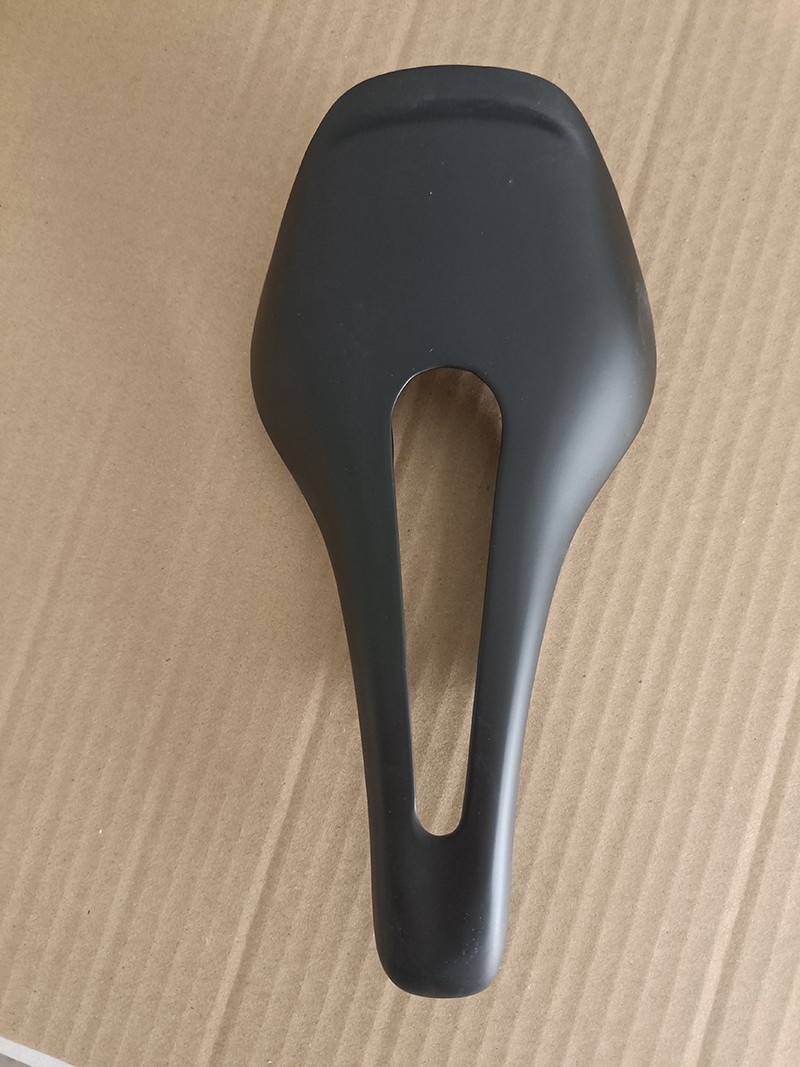 Ultralight carbon fiber saddle road bike saddle —only 75–85g.