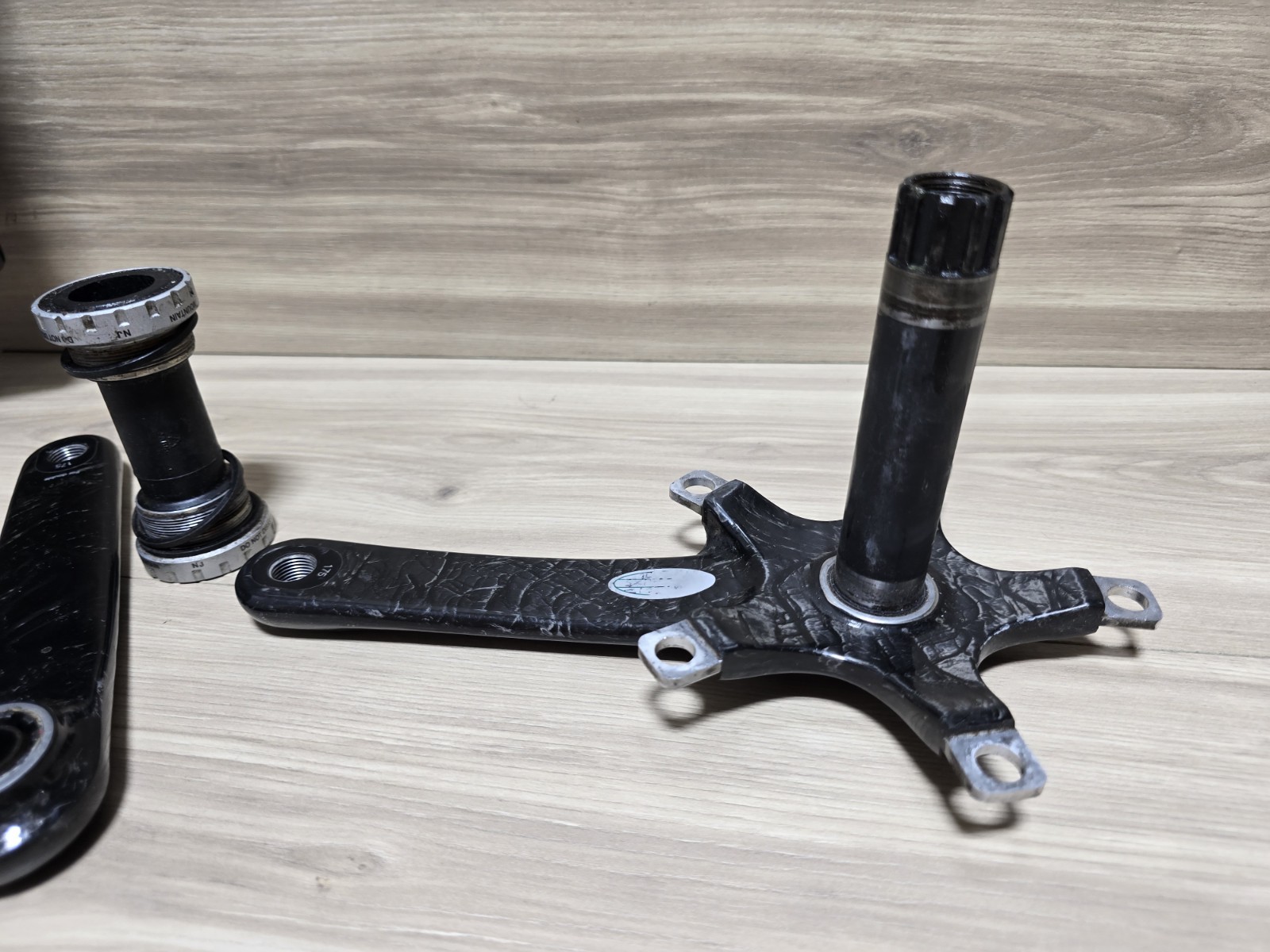 FSA SLK Carbon Crankset w/SM-BB-52 Bottom Bracket 175mm