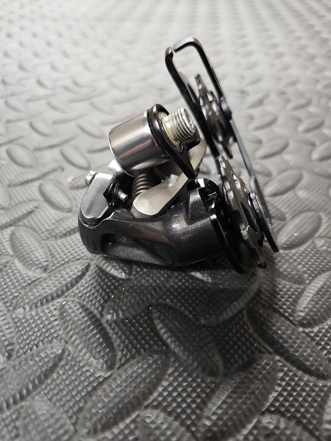 Sram FORCE 9 SPEED REAR DERAILEUR NEW