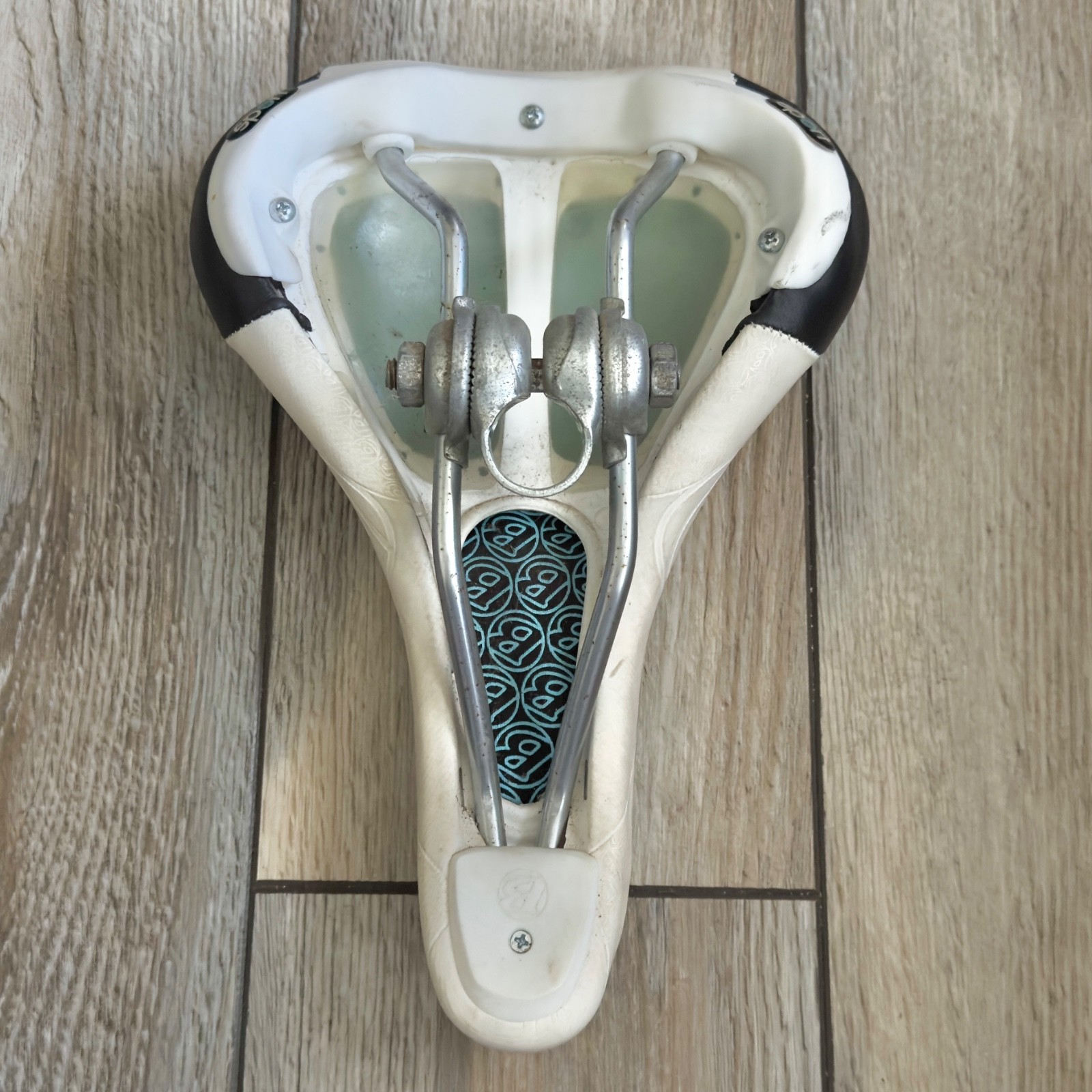 Bontrager Sport WSD Black And White MTB Saddle Seat