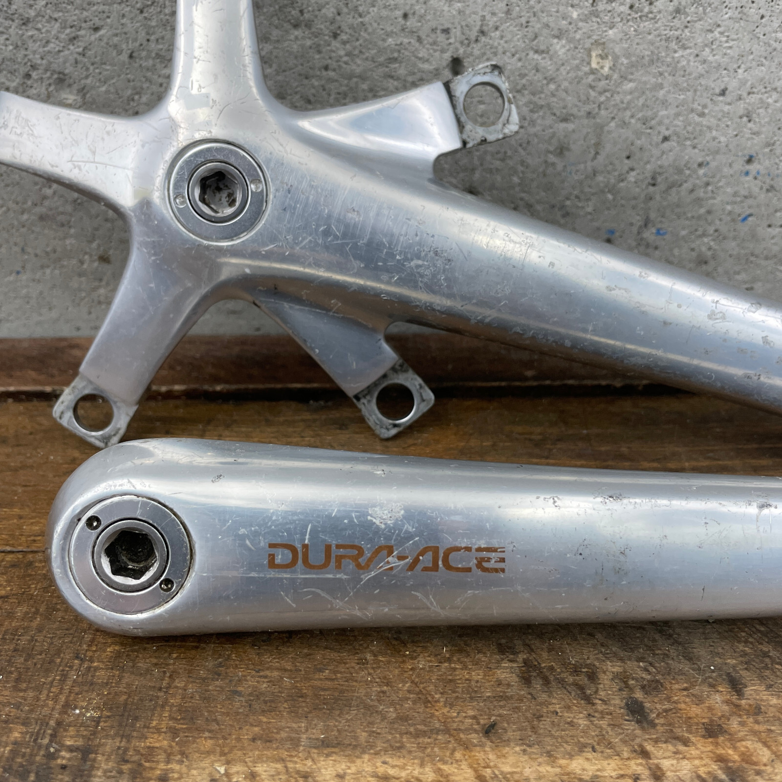 Shimano Dura Ace FC-7700 Crank Set 175 mm Octalink Vintage FC-7700 130 mm A5