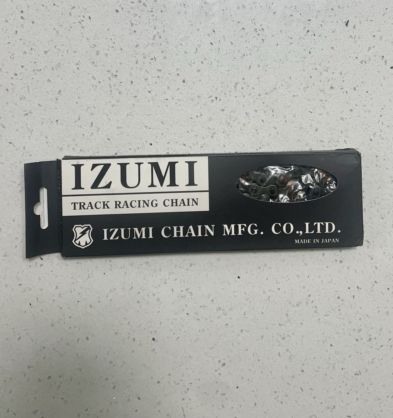 Izumi Mash SF Track Chain 1/8″ ( Black & Black ) 116 Links / Track bicycle.