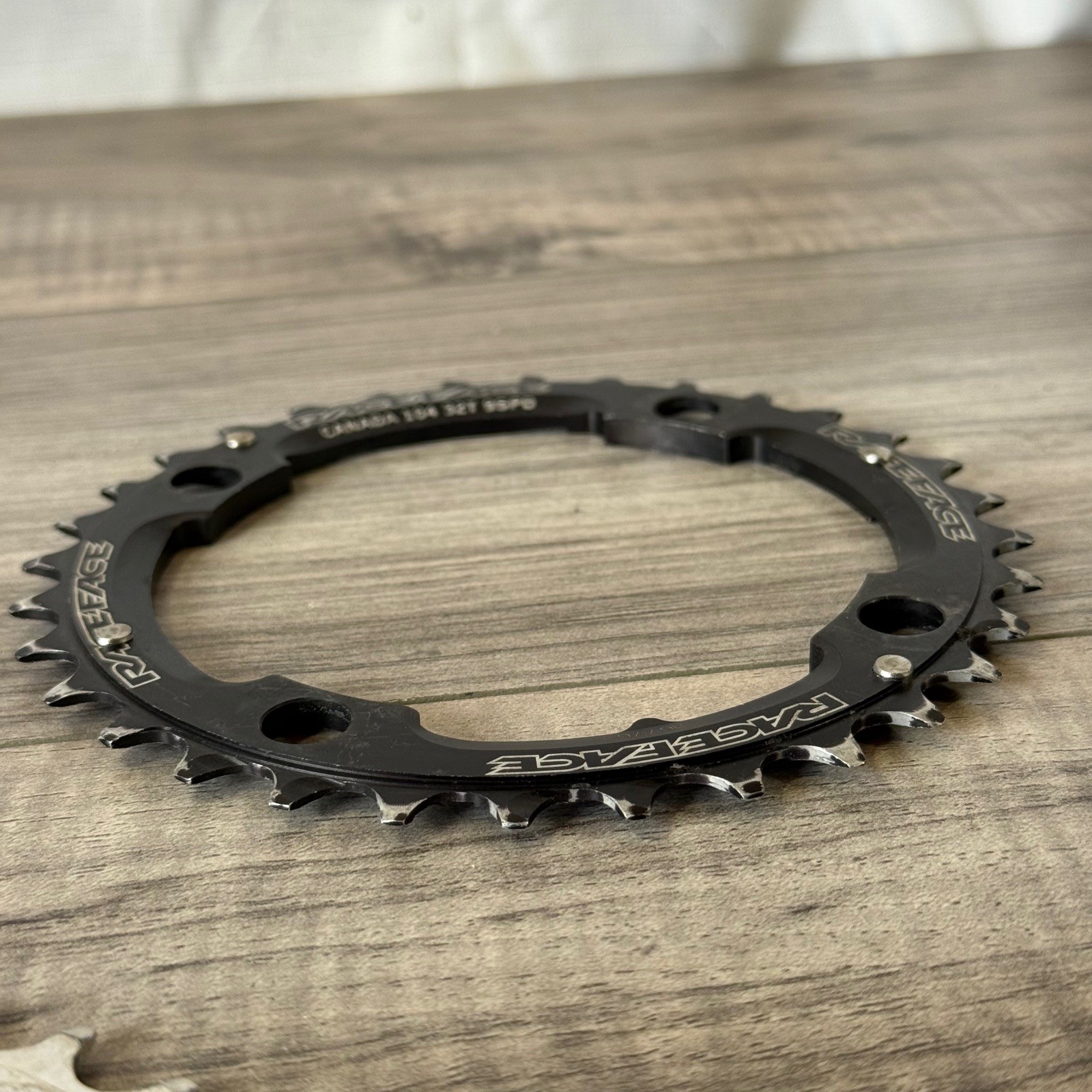 Race Face Canada 104 / 64 BCD Triple Chainrings 9 Speed 44 32 22 Black Sil