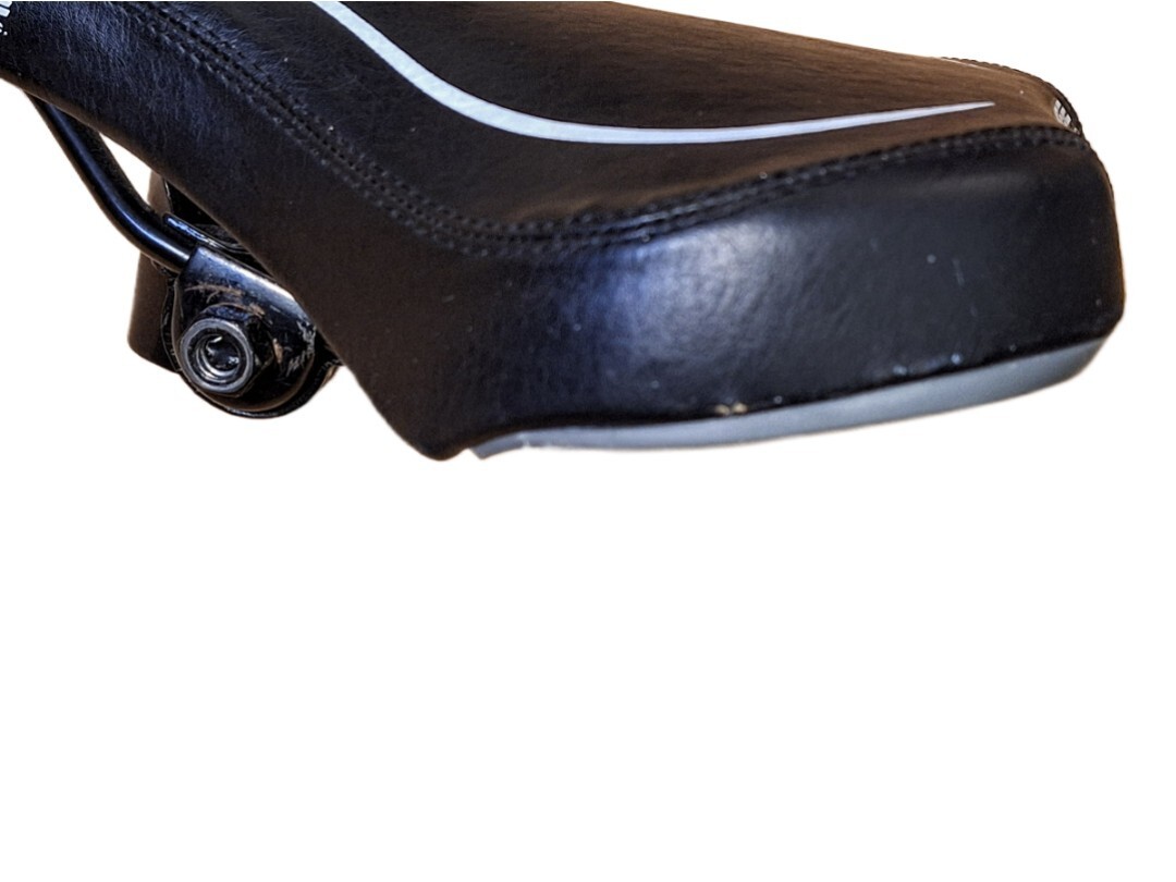 Vitesse Racing Inc Bicycle Seat 6″ Wide See Description