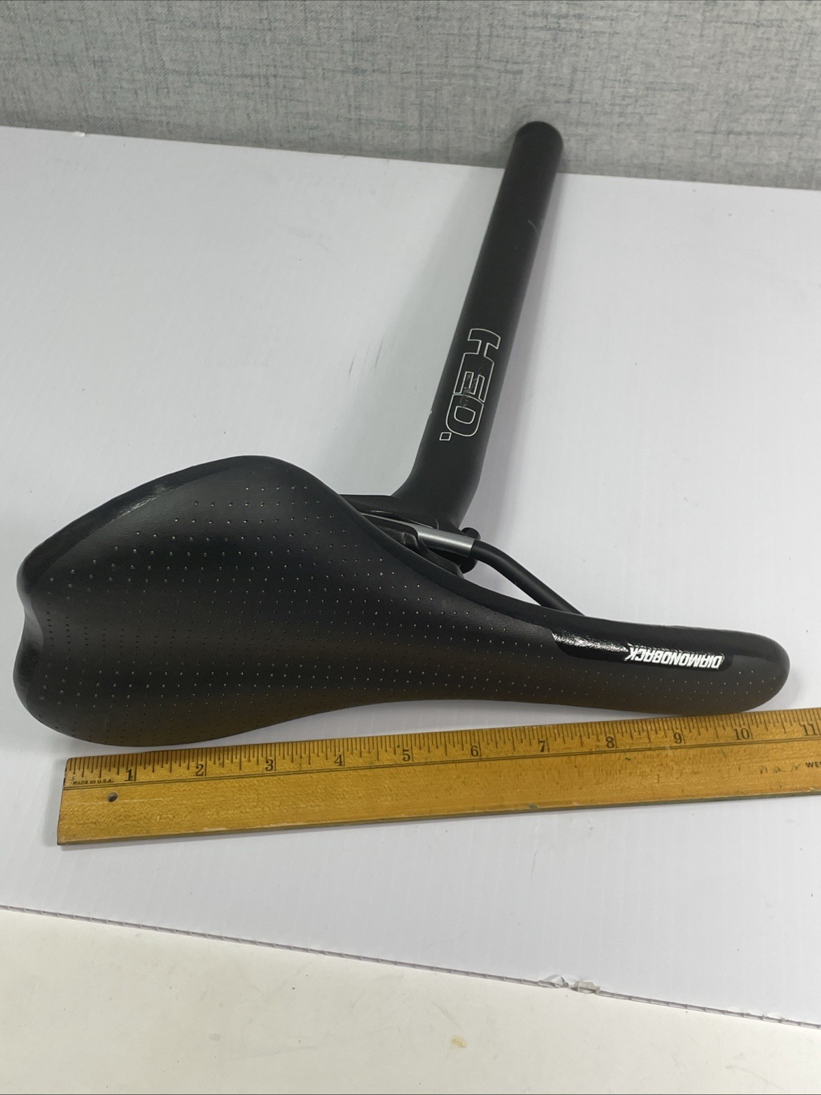 Diamondback Bicycle Saddle Seat w/ HEAD Erica Seatpost Black Bike Saddle Set