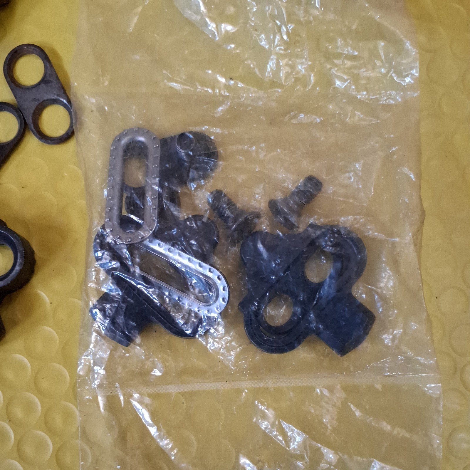 Shimano SM-SH51 SPD Pedal Cleat x5. 4 are new