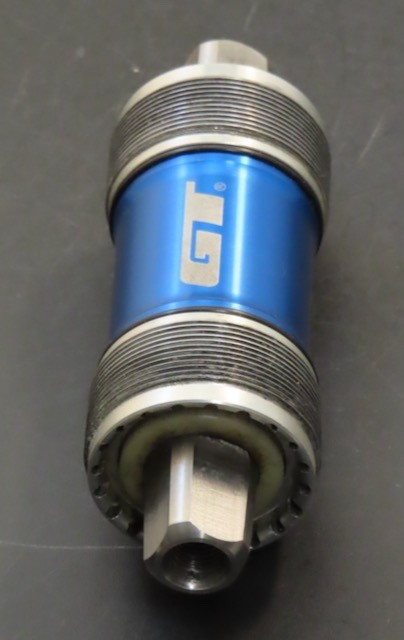 itanium spindle English Thread bottom bracket 155 grams